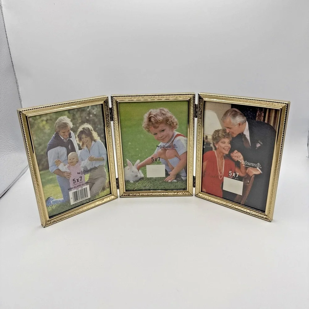 NEW VTG INTERCRAFT 5x7 Tri-Fold Metal Picture Frame Hinged Gold Brass Tone MCM